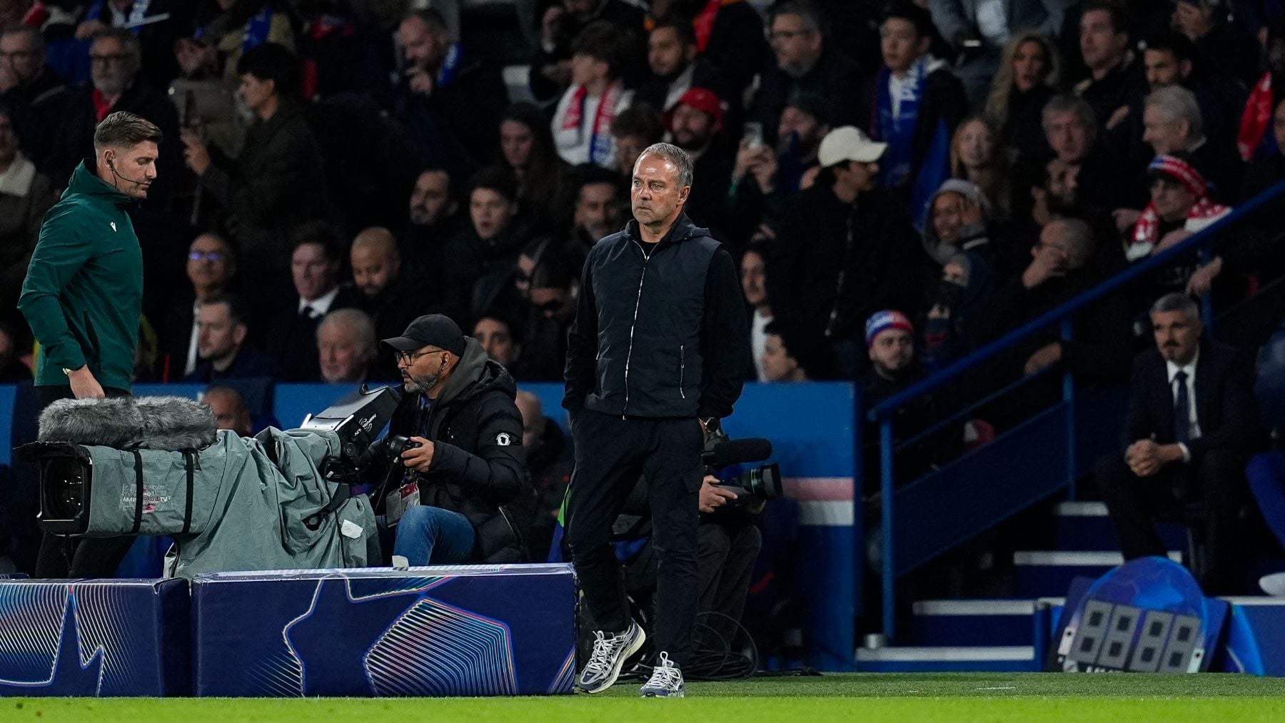 Flick: El PSG ha demostrado que es mejor que nosotros, pero aprendemos de esta derrota