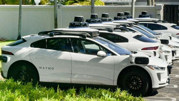 Robotaxis Waymo