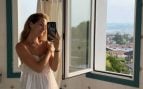 Así es la casa de Macarena Aragón, hija de Emilio Aragón: salón con piano y amplio vestidor