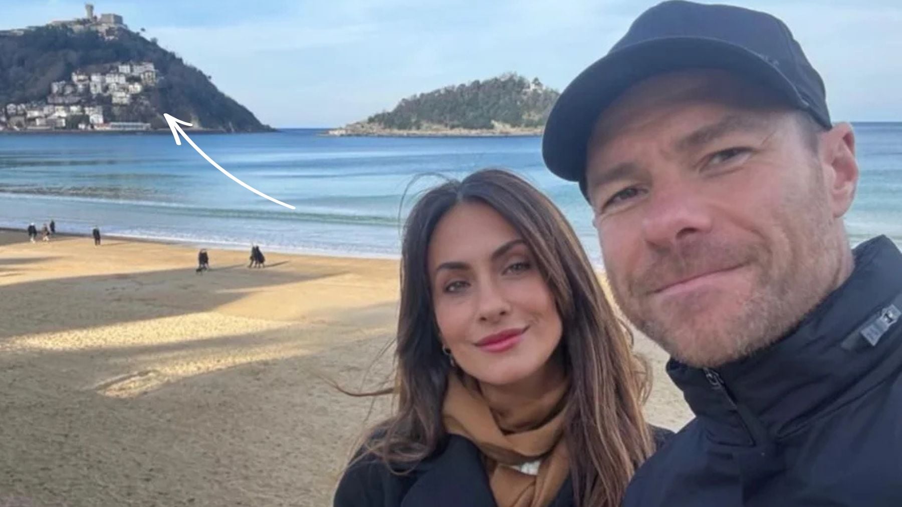 Xabi Alonso y su mujer Nagore Aranburu. (Foto: Instagram)