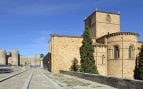 La puerta de San Vicente de la muralla de Ávila y la basílica de San Vicente. Foto: Selbymay vía Wikimedia Commons - CC BY-SA 3.0