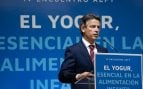 Danone mantiene su ofensiva contra la patronal del yogur y amenaza con acudir a Competencia