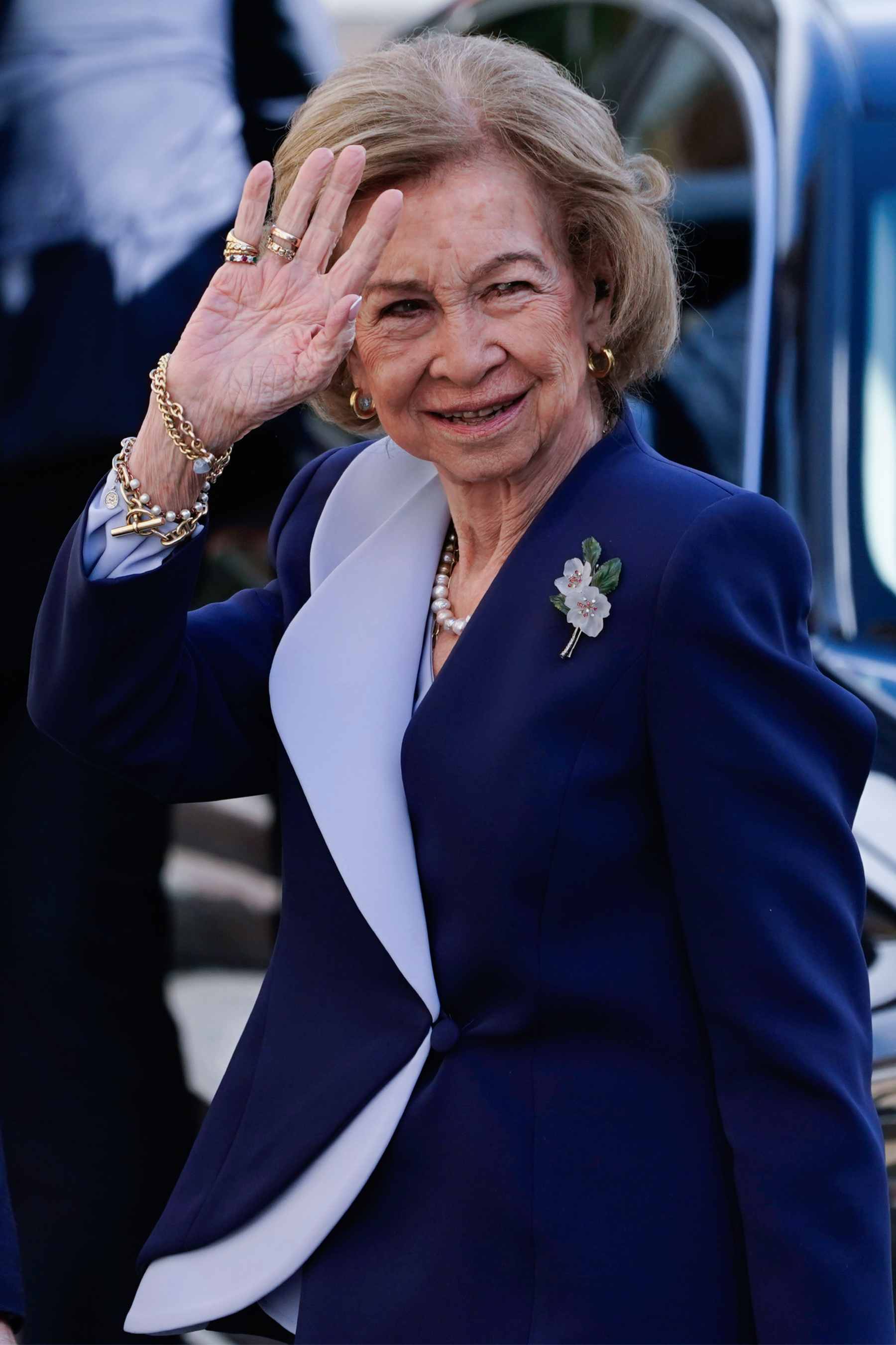 La Reina Sofía a su llegada a Oviedo. (Foto: EFE)