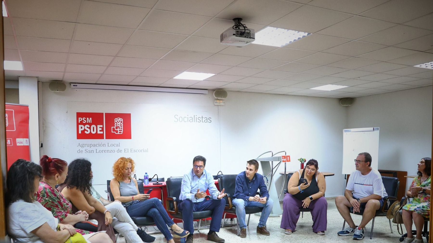 UGT aloja la sede del PSOE en San Lorenzo de El Escorial en un local por el que debe más de 4.000 € en derramas