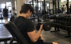 las personas que entrenan solas en el gimnasio no lo hacen por ser antisociales