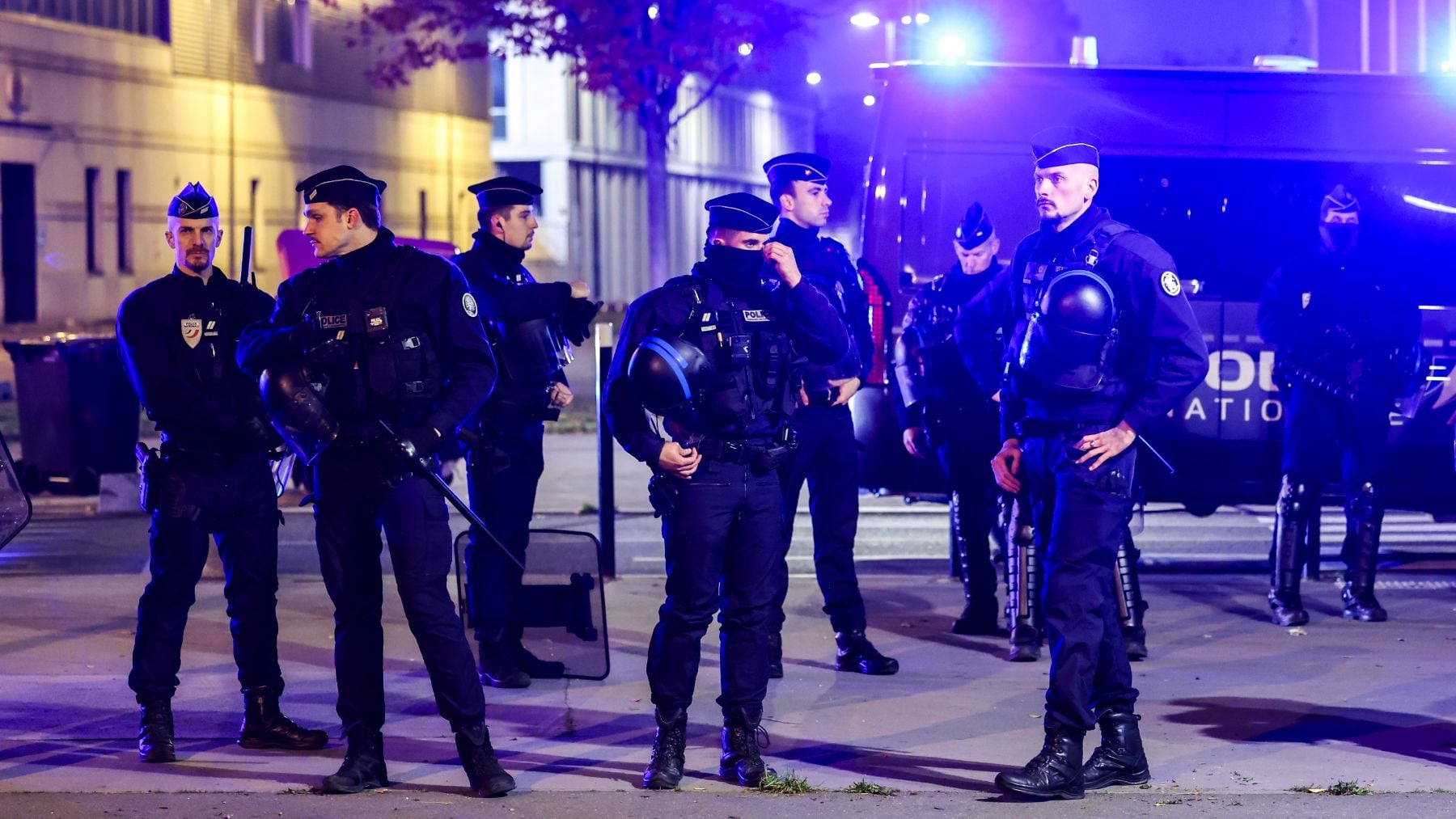 Un muerto y varios heridos en tiroteos perpetrados por un hombre en la periferia de París