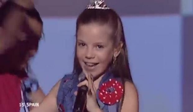 María Isabel durante su actuación en 'Eurojunior 2004' (Foto: RTVE).