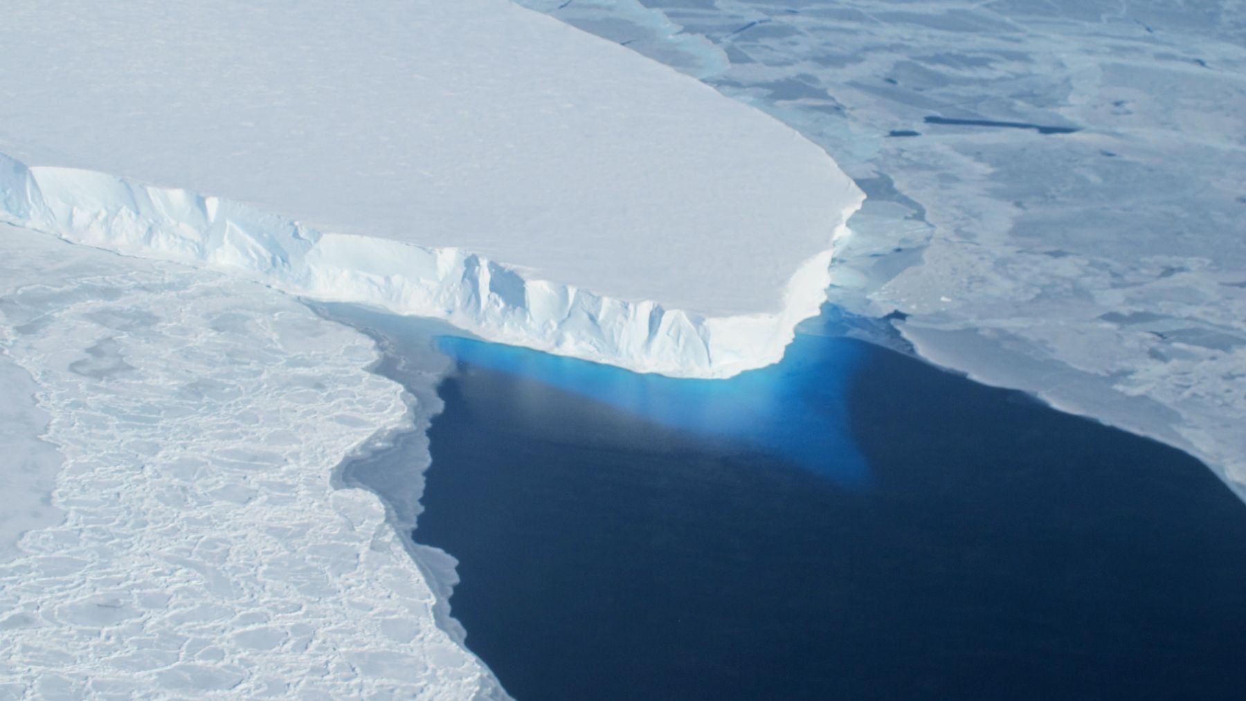 El glaciar Thwaites, en la Antártida occidental. Fuente: NASA.