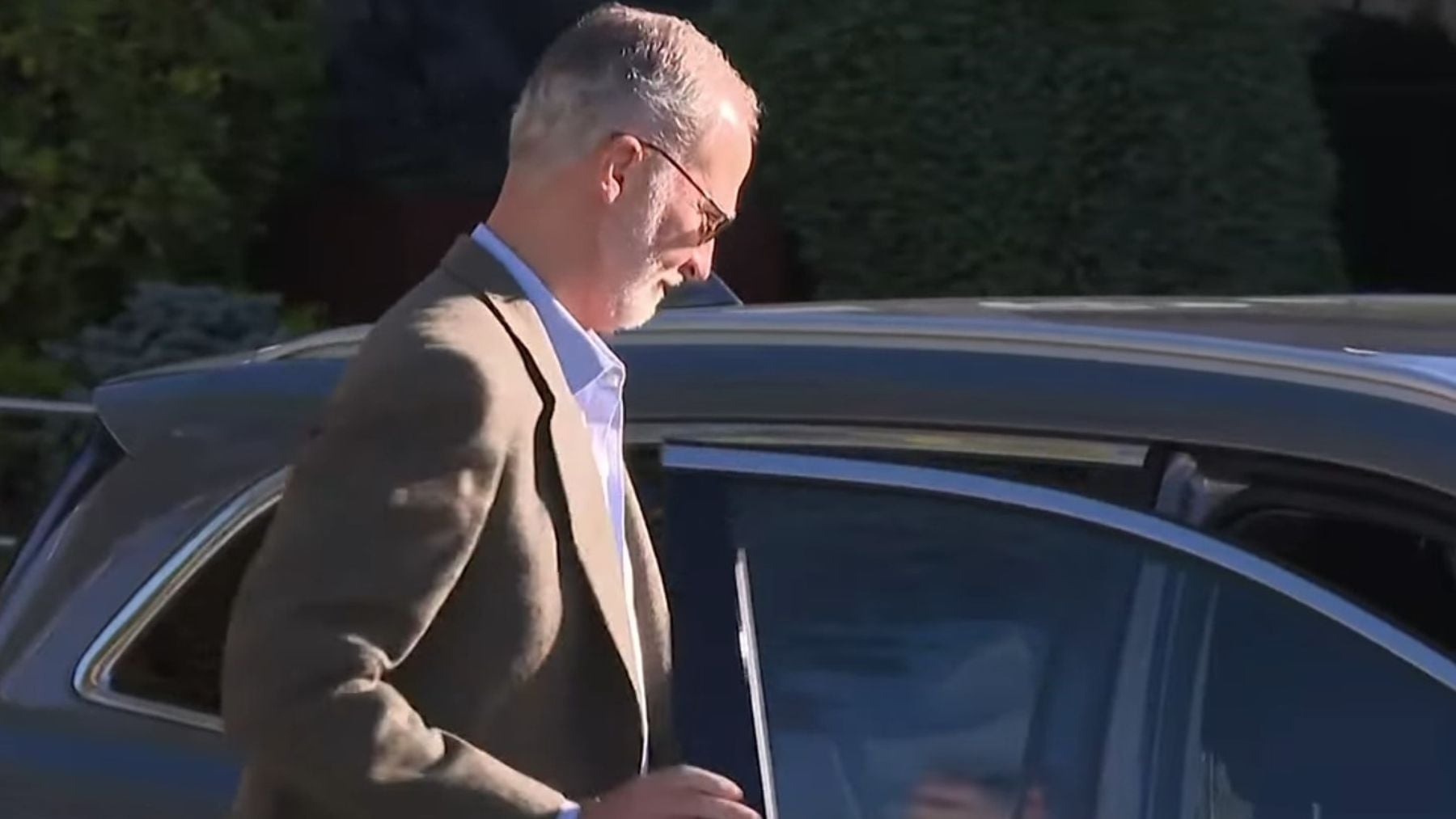 El Rey Felipe VI recibe el alta tras pasar la noche ingresado por su operación cataratas: Todo ha ido bien