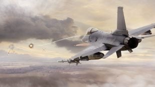 Recreación de un caza F-16 que dispara un cohete con kit APKWS contra drones sobre un paisaje nublado