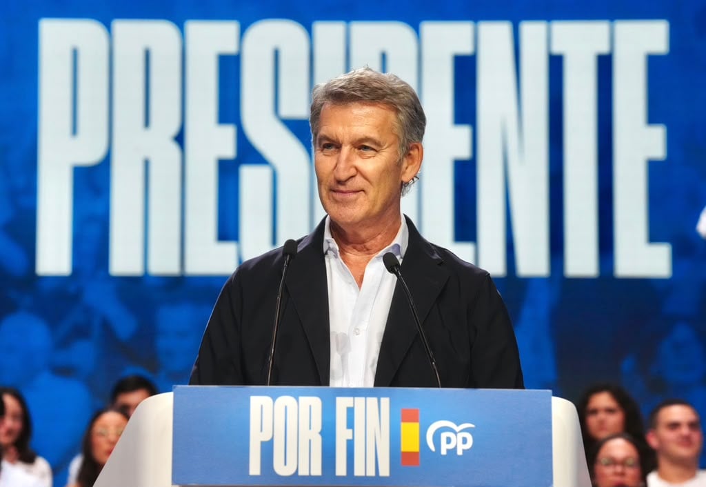 Alberto Núñez Feijóo, el pasado viernes, en el mitin de Valencia.