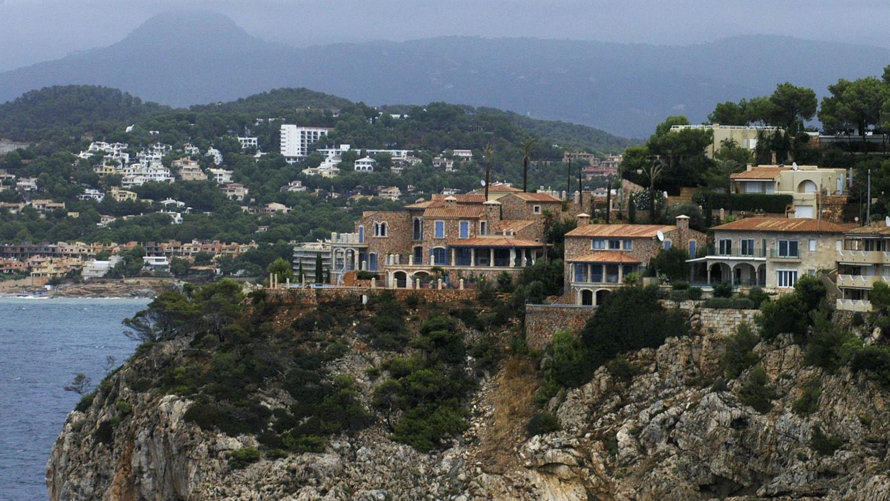Viviendas en la costa en Baleares.