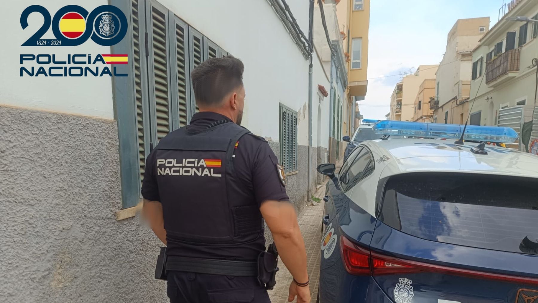 Un agente de la Policía Nacional en Manacor.