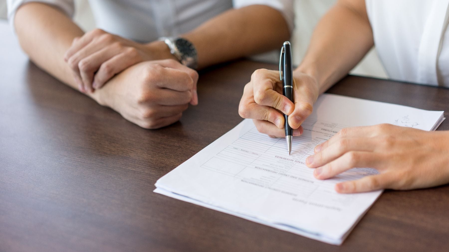 Los abogados expertos coinciden sobre los testamentos: Se hacen para proteger a la pareja; los hijos pueden exigir su parte y la ley protege al heredero