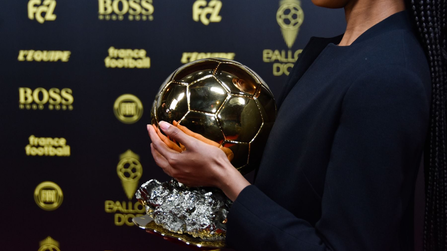 Así es el Balón de Oro: de qué materiales está hecho, cuánto cuesta, cuánto pesa...