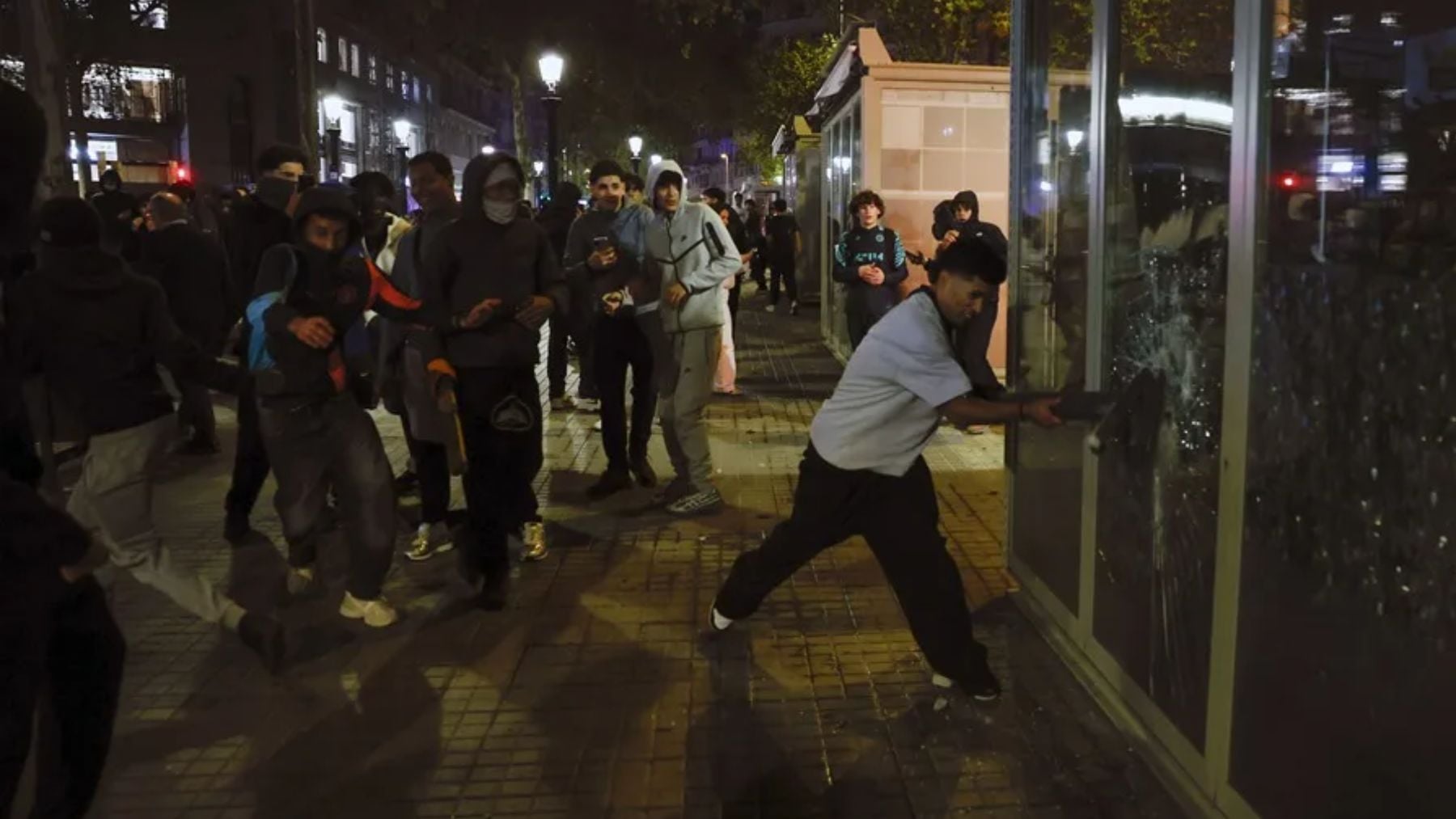 Los Mossos descartan la injerencia rusa en los saqueos: investigan perfiles ligados al independentismo en el origen de la convocatoria