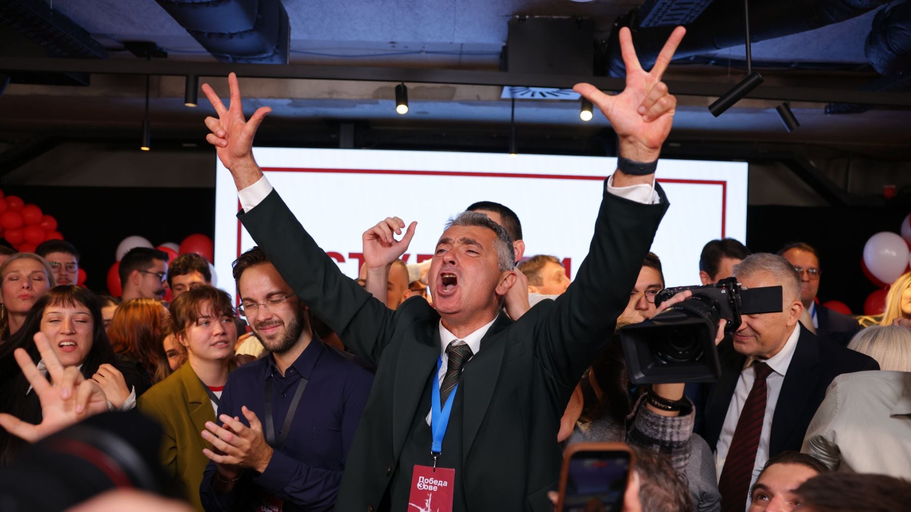 Un movimiento estudiantil gana las elecciones en Serbia y pone fin a la era Vucic