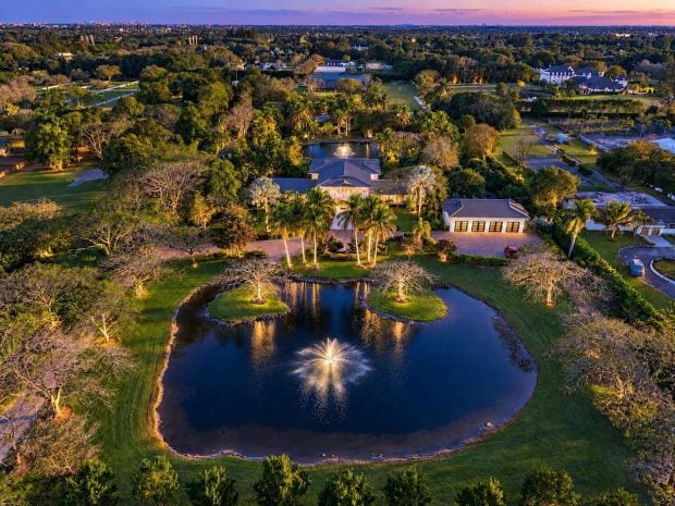 mansión de Juan Gabriel en Florida sale a la venta por 35 millones de euros