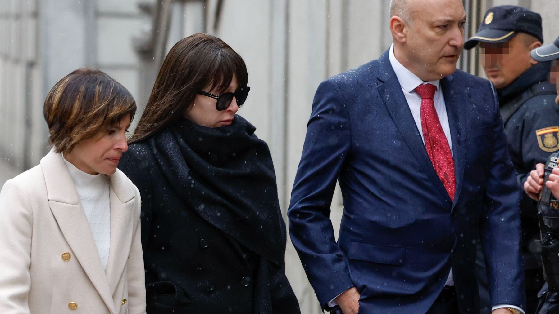 La ex pareja de Ábalos, Jésica, deposita en la Audiencia Nacional 44.000 euros que cobró de empresas públicas sin trabajar