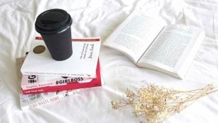 La psicología dice que las personas que prefieren leer libros en papel en lugar de en digital no son más clásicas: en realidad retienen mejor la información y la cronología del texto
