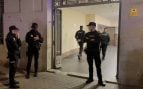 Marlaska manda a la UPR a desalojar a los policías encerrados en Interior mientras permite la acampada de Sol