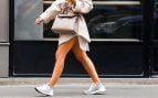 Una mujer caminando (Getty).