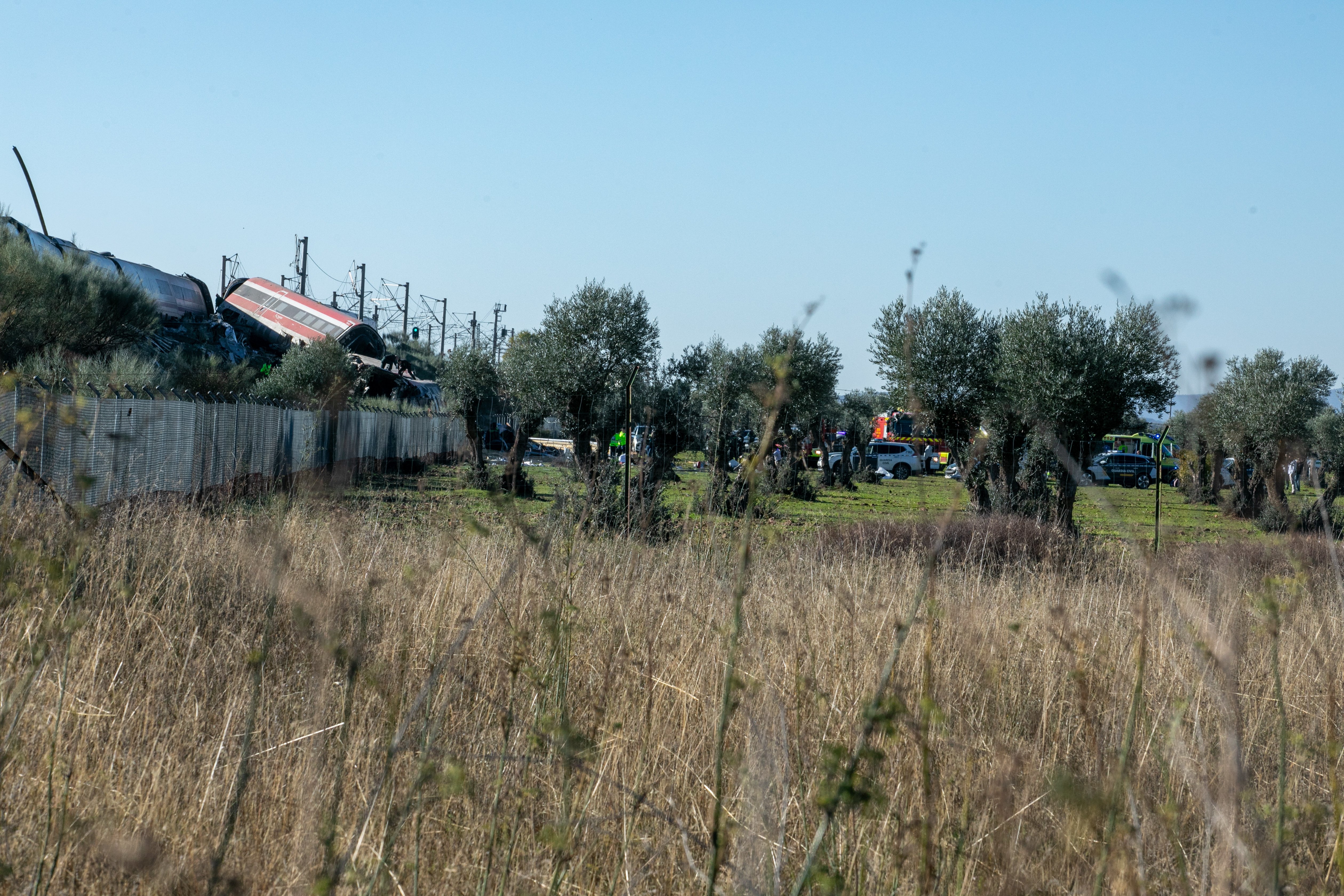 Había gente muerta debajo de los trenes: el estremecedor relato de Eduarda, una joven de 17 años que viajaba en el Iryo accidentado en Toledo