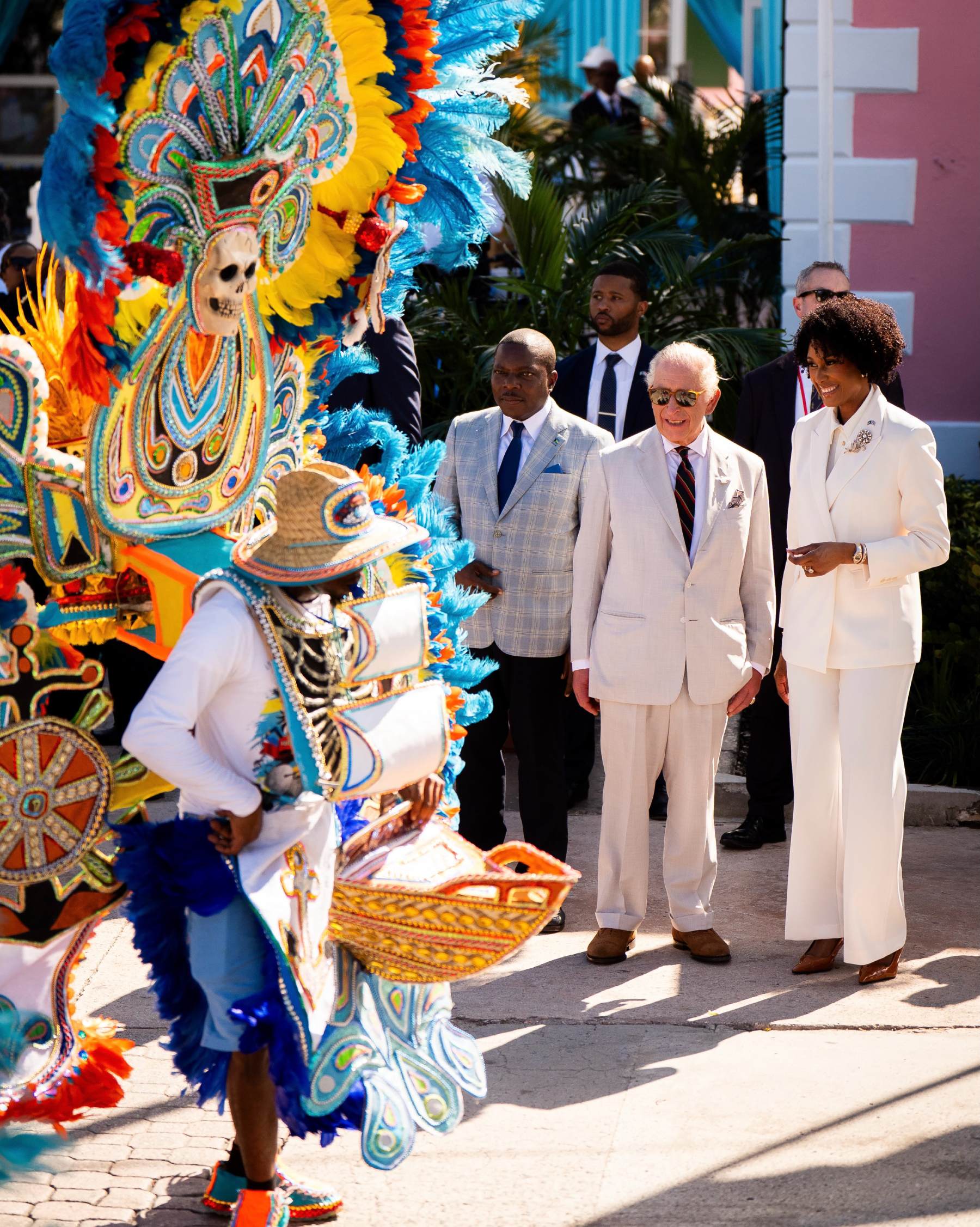 El rey Carlos III durante su viaje al Caribe. (Foto: @theroyalfamily)