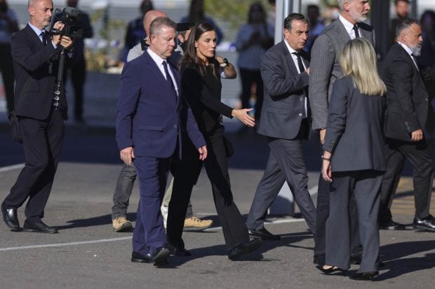 La Reina Letizia a su llegada al Hospital de Toledo. (Foto: EFE)