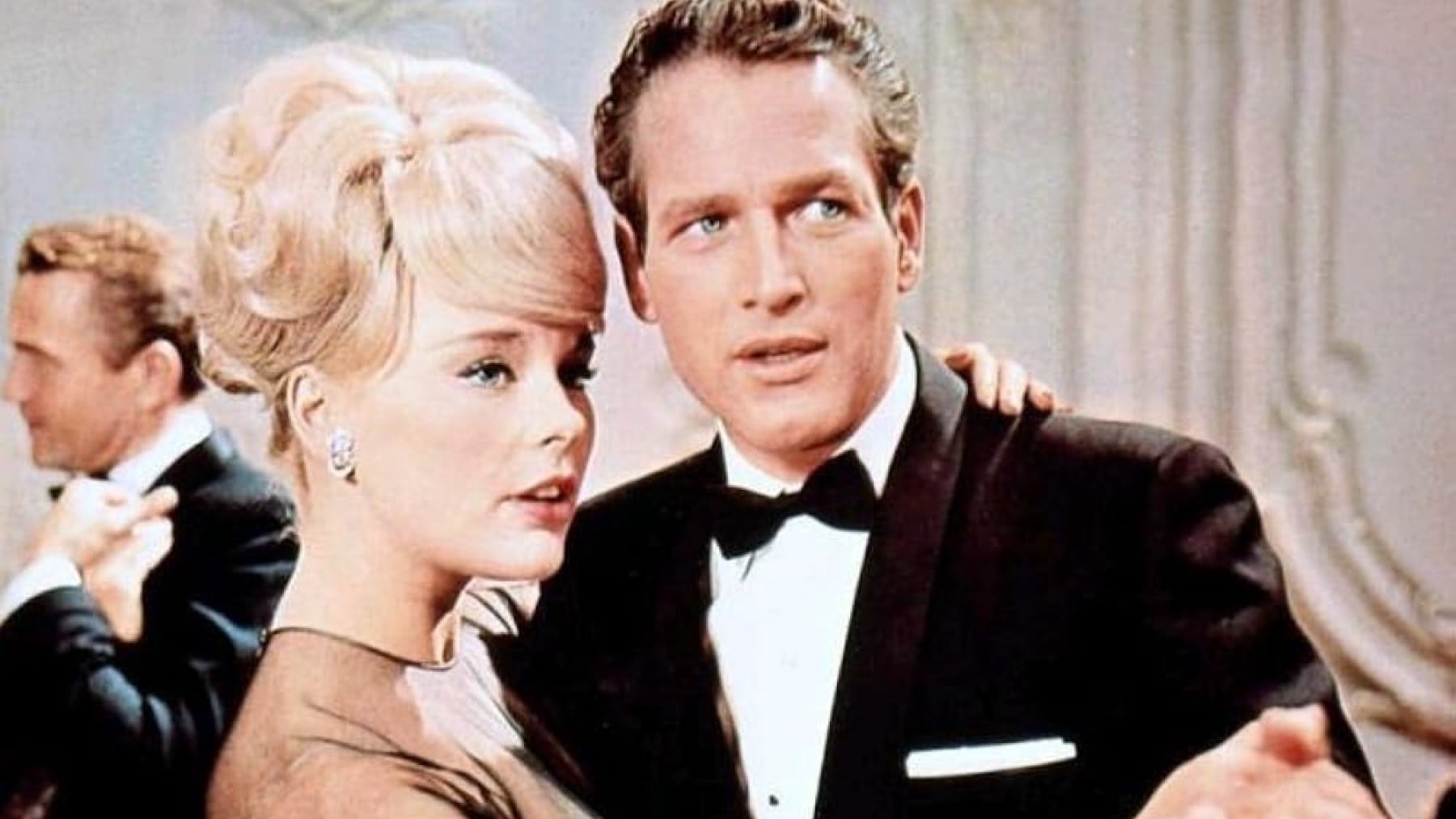 Elke Sommer junto a Paul Newman en la película ‘El premio’.