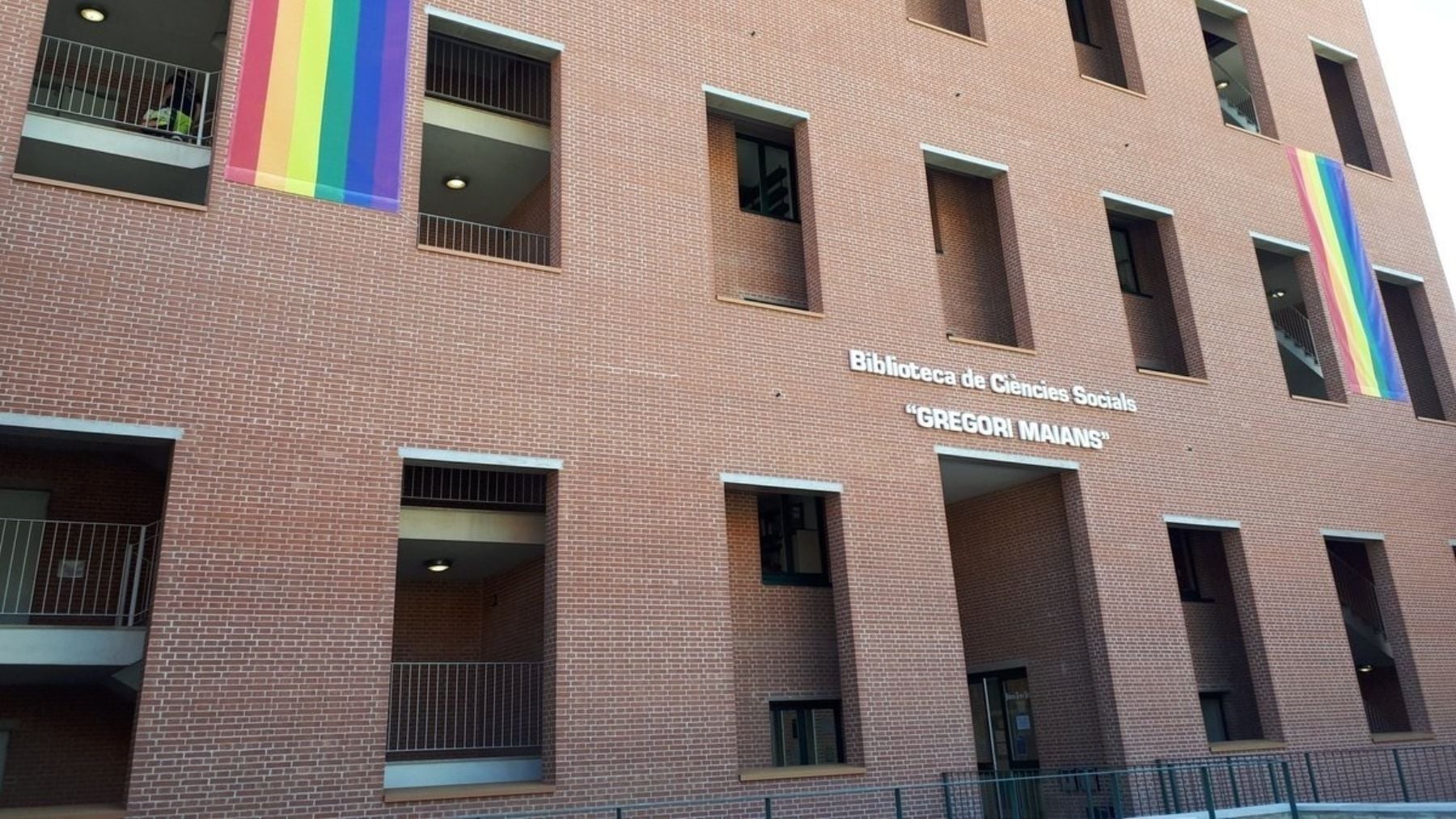 Un joven de 16 años le rompe la nariz de un puñetazo a un profesor en un instituto de Oliva (Valencia)