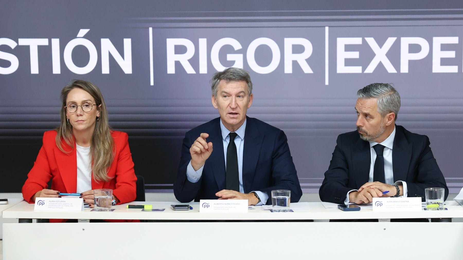 El PP reorienta su campaña tras la tragedia de Urda: ¿Quién debe decidir el próximo ministro de Transportes, Feijóo o Sánchez?