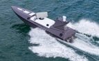 Barco autónomo antidrones K3 SCOUT de Kraken con el radar Giraffe 1X de Saab durante las pruebas en el mar