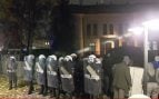 Crisis en Polonia: la Policía se despliega dentro del Constitucional y el presidente interrumpe un viaje para volver