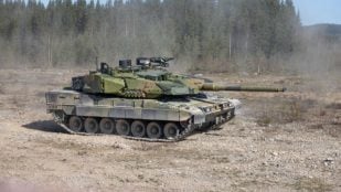 Carro de combate Leopard 2A8 NO del Ejército noruego, de la fábrica de Leopard 2A8 de Levanger