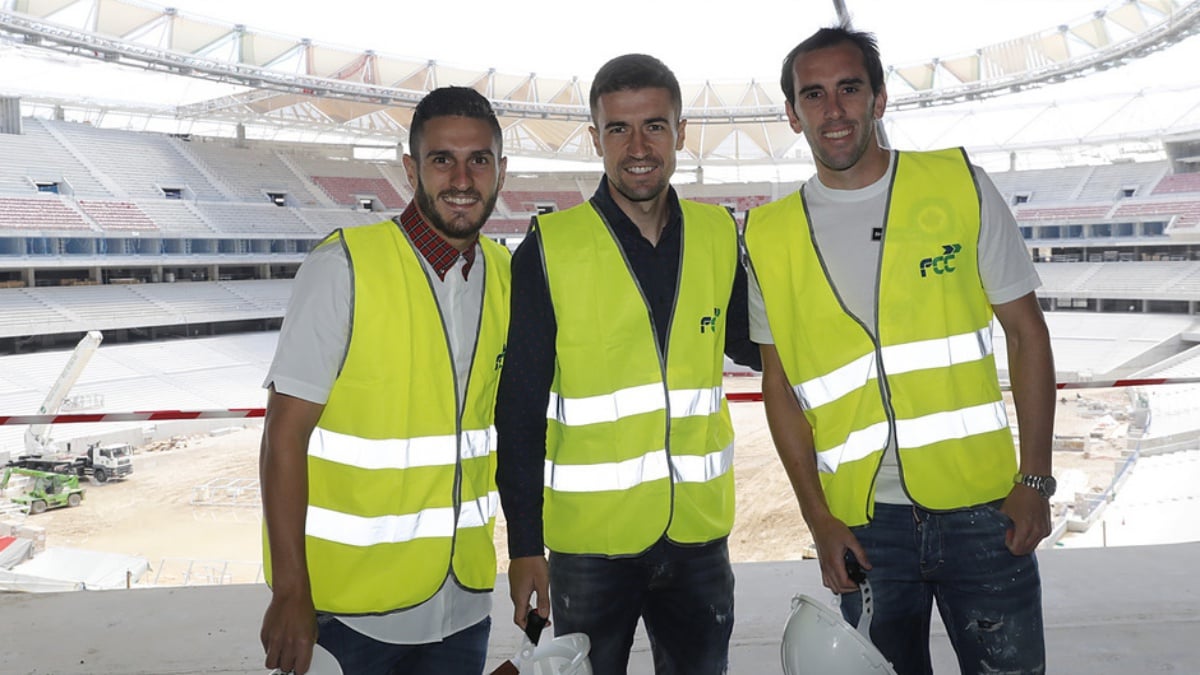 La plantilla visitó su nueva casa