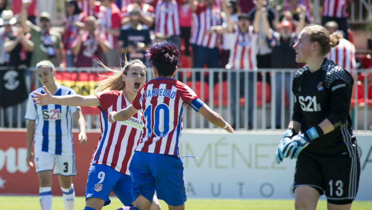 El Atlético Femenino celebra uno de los goles ante la Real Sociedad. (EFE)