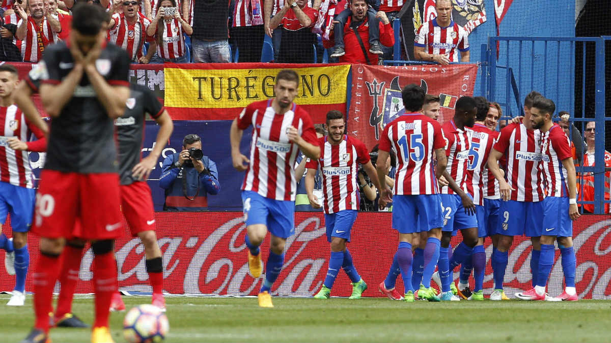 Torres despidió al Calderón con un doblete. (EFE)