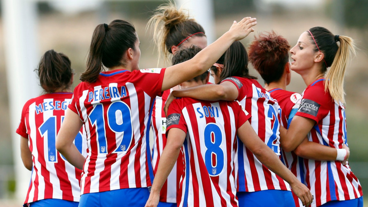 Las jugadoras del Atlético Femenino celebran un gol frente al Granadilla