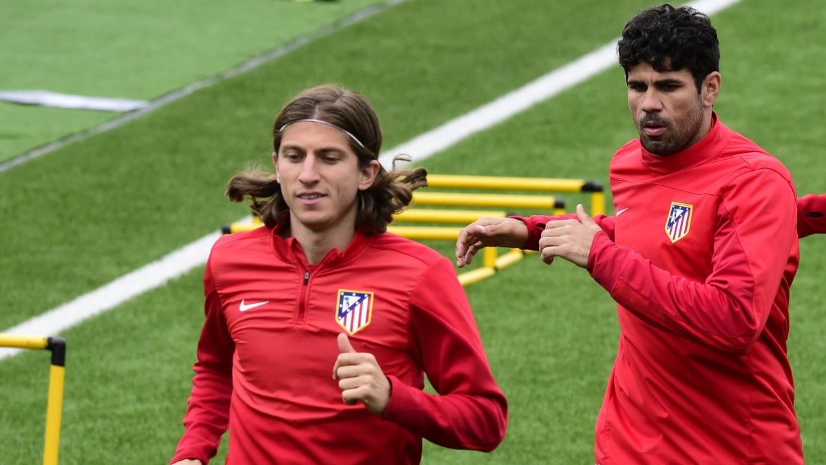 Filipe Luis y Diego Costa, durante un entrenamiento con el Atlético de Madrid