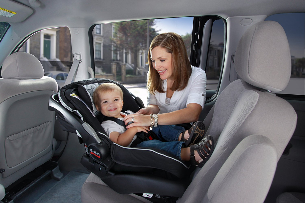 Los 9 mejores consejos para viajar en coche con bebés