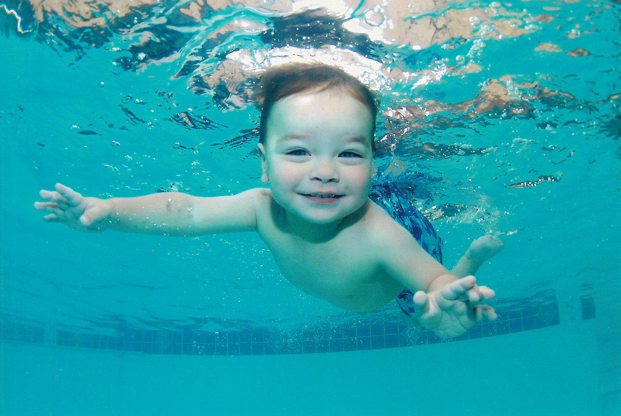 9 beneficios de la natación para el bebé