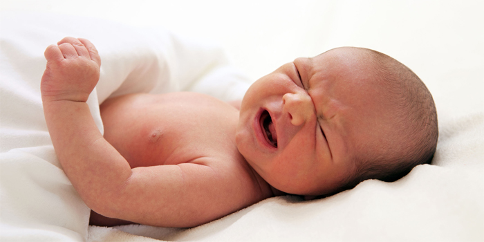 4 problemas estomacales frecuentes del bebé durante su primer año de vida