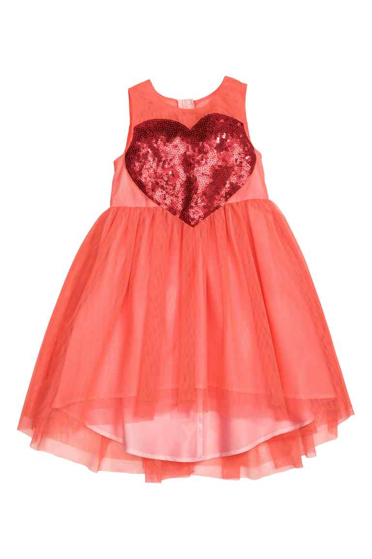 Outfits para San Valentín en tonos rojo y rosa