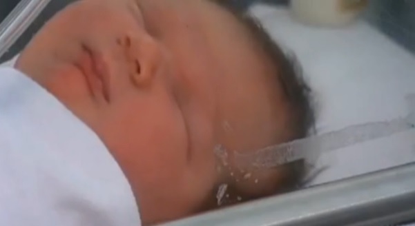 Nace un bebé de 5,9 kilos en Australia