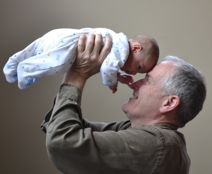 Lo que más te sorprende de tu padre ejerciendo de abuelo