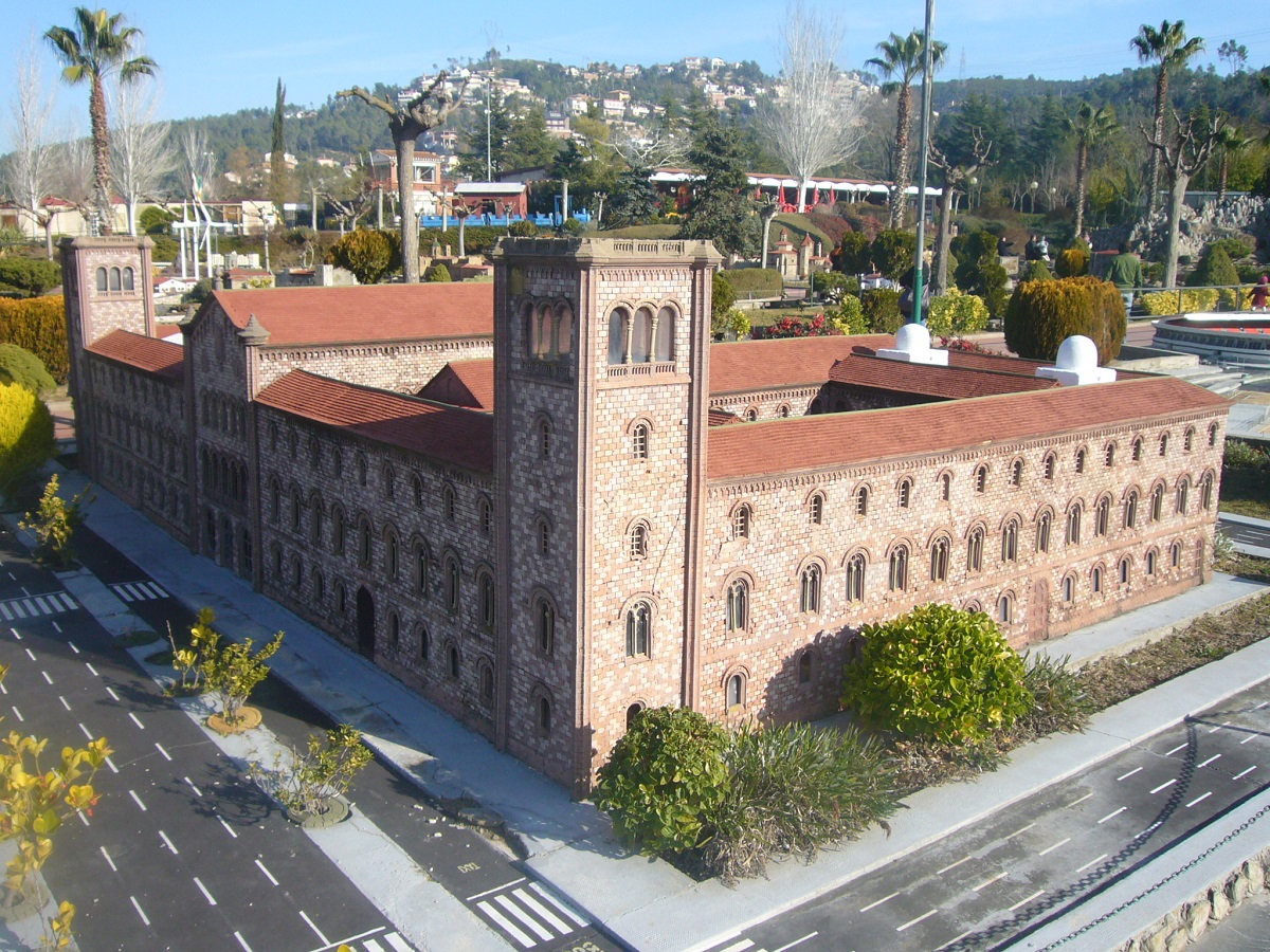 La UB pide a una alumna que no lleve a su bebé a clase