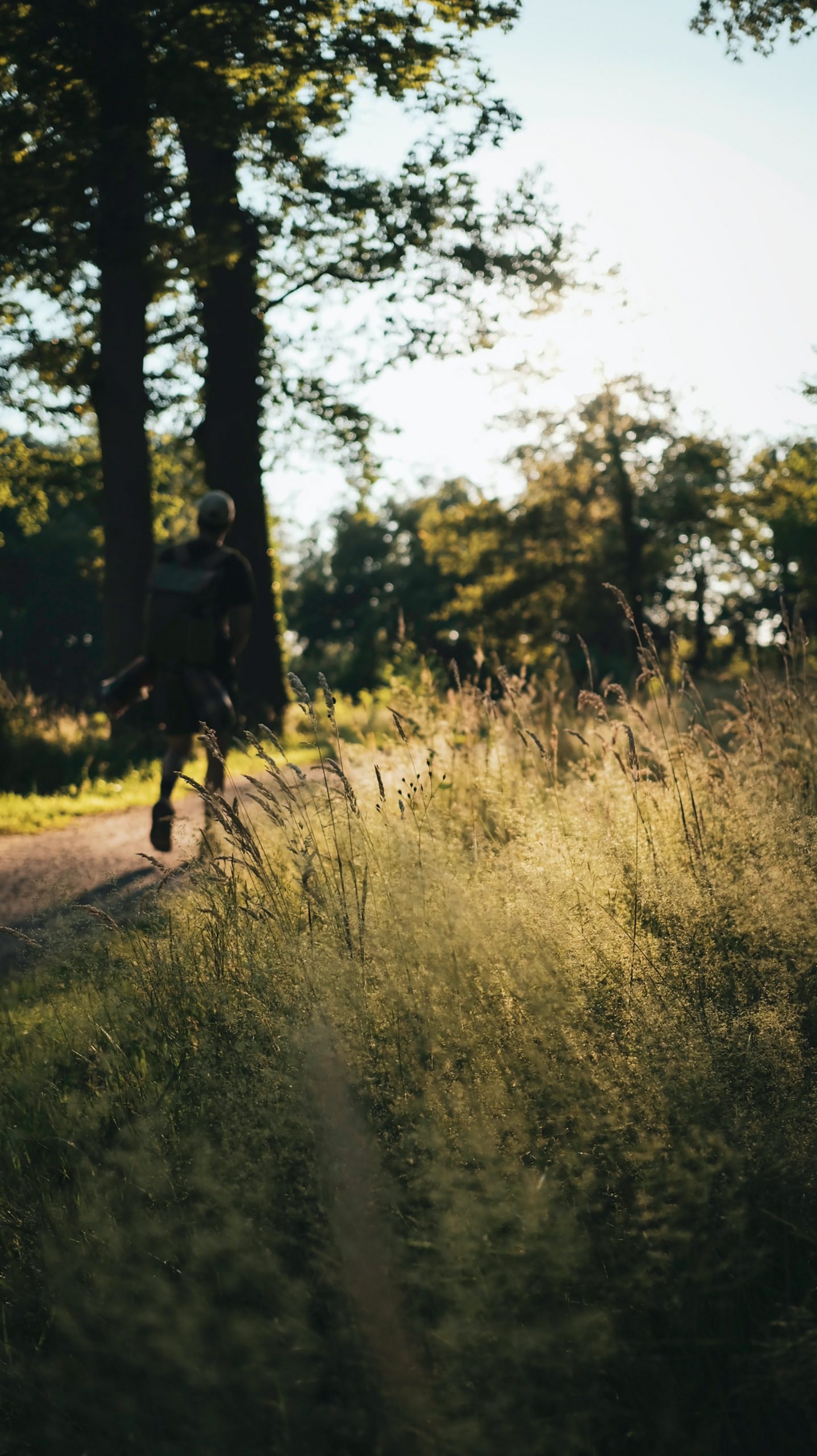 Caminar te ayuda a adelgazar. /Unsplash