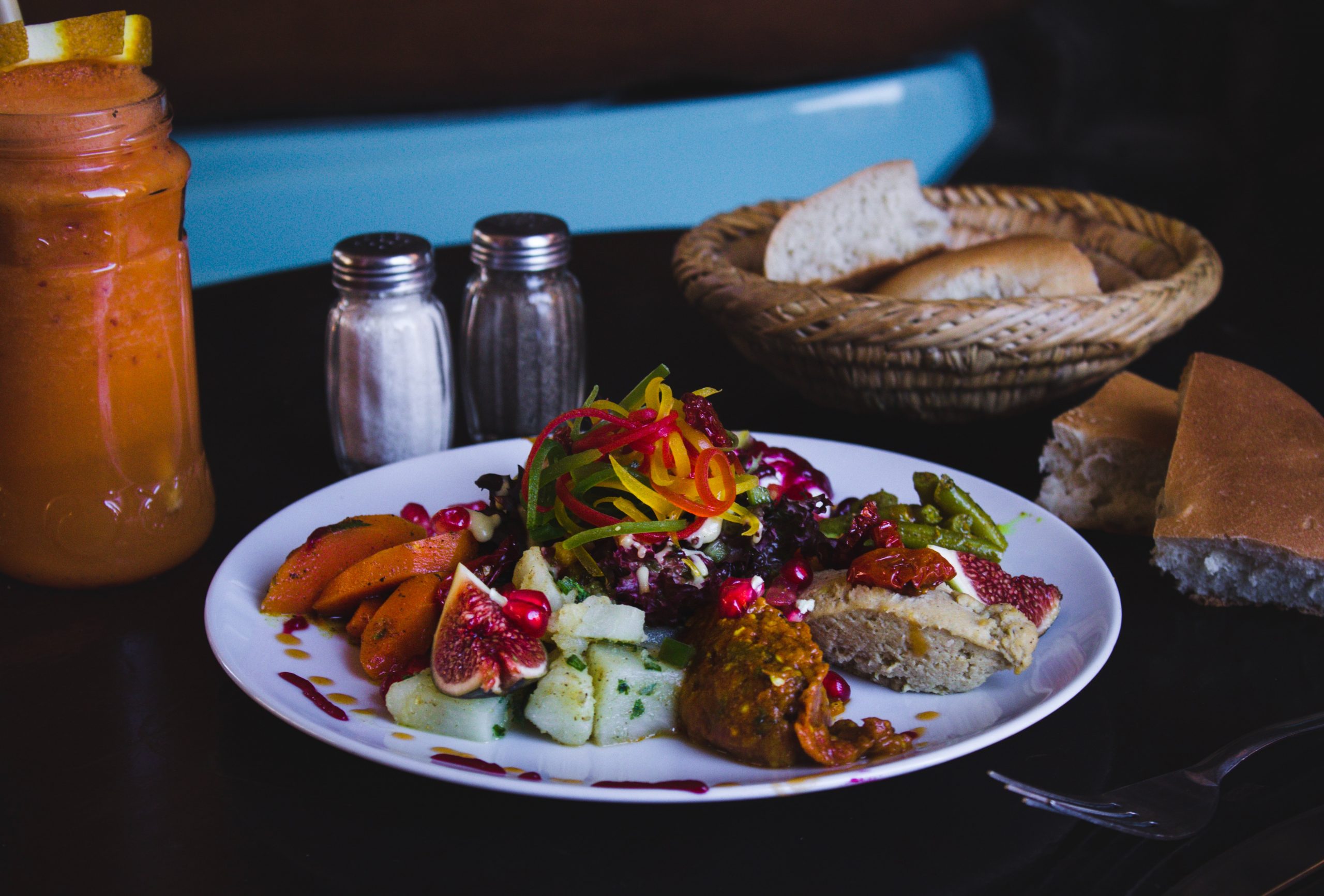 Los alimentos sanos de la dieta mediterr&aacute;nea nos ayudan a mantenernos en nuestro peso ideal. /Unsplash