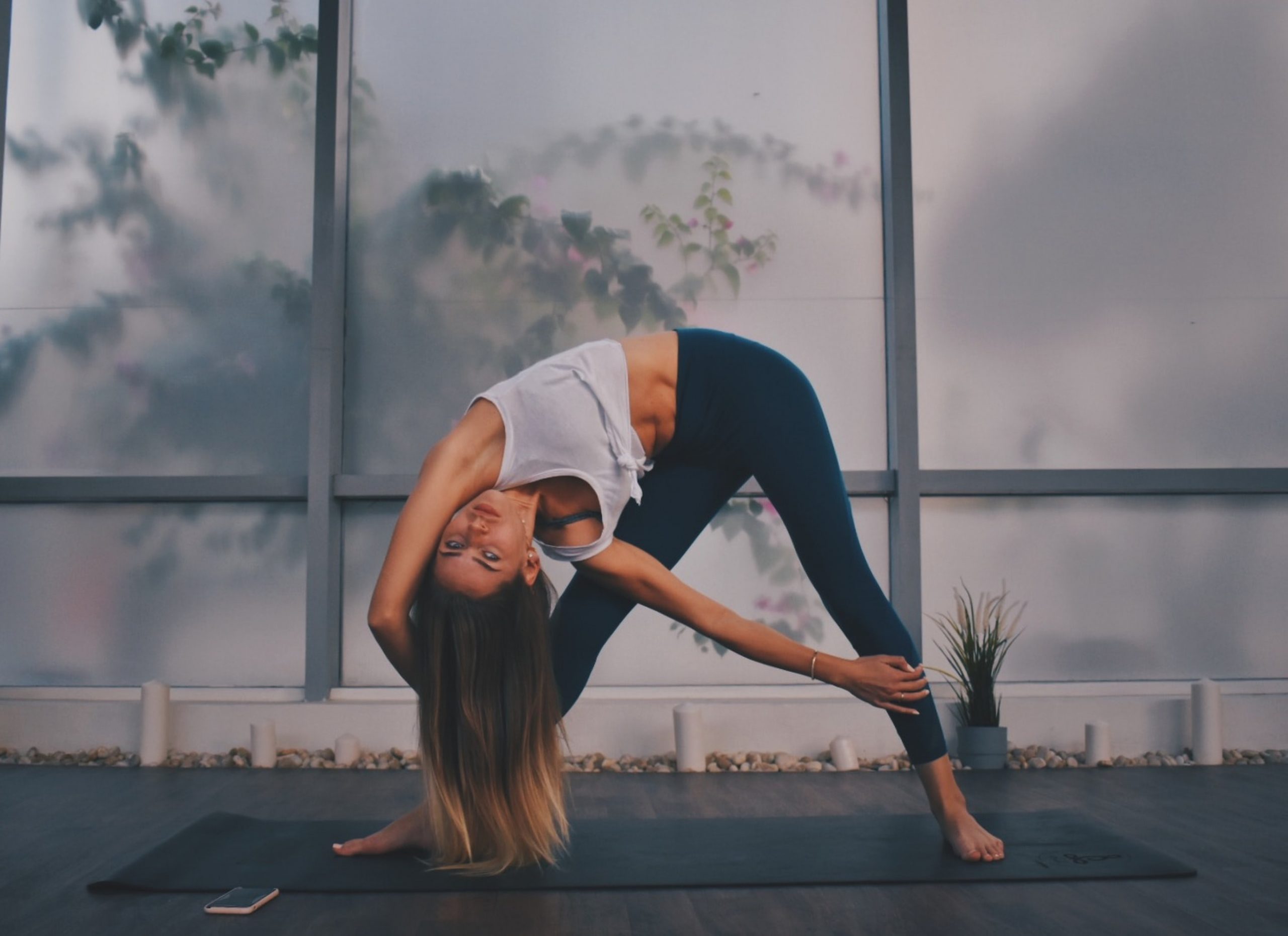 Atrévete con la práctica de los tipos de yoga más novedosos. /Unsplash